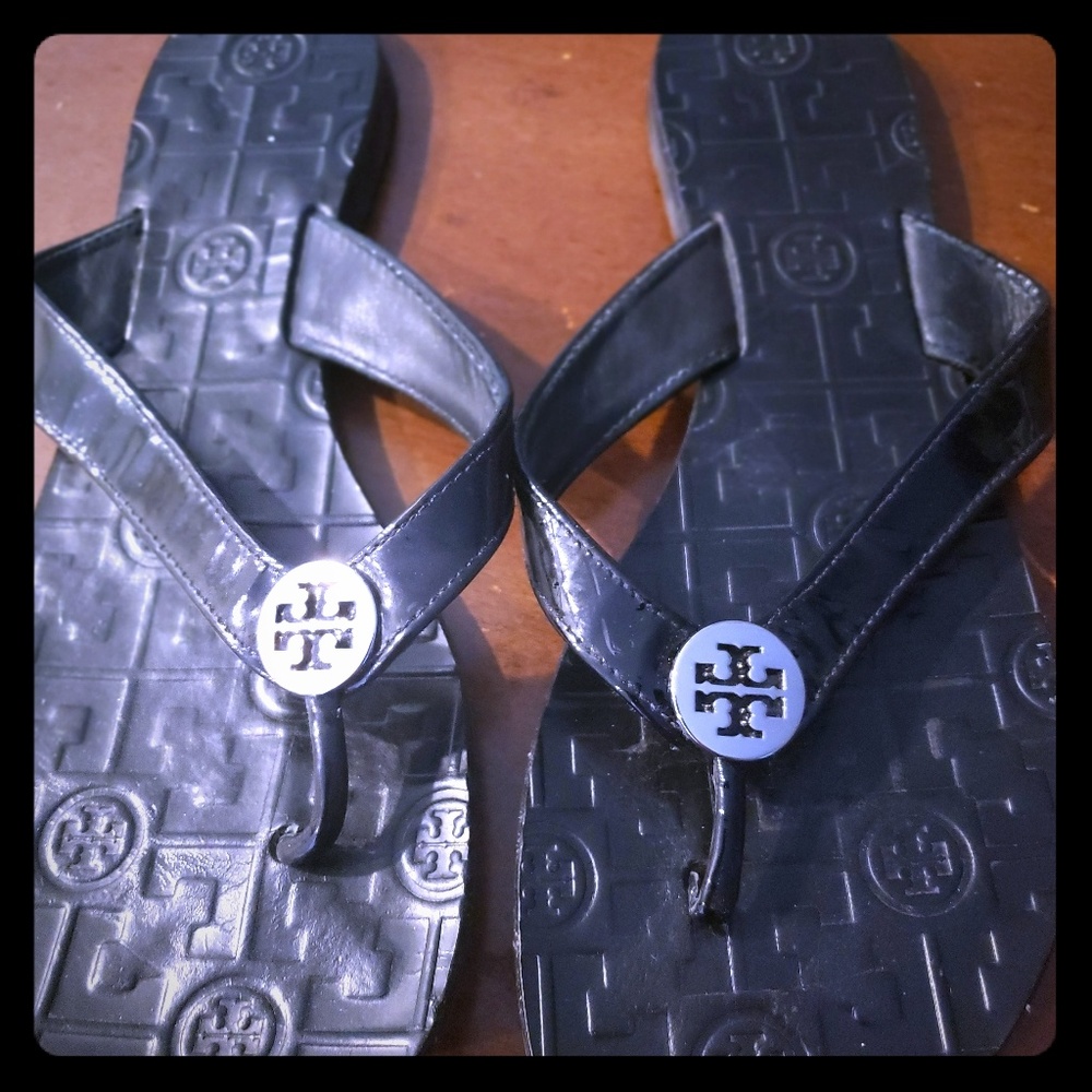 Tory Burch flip flops. Like new black size 9